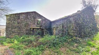 Residential Plot in Ponteareas. Oportunidad para rehabilitar una casa de piedra con terreno en v