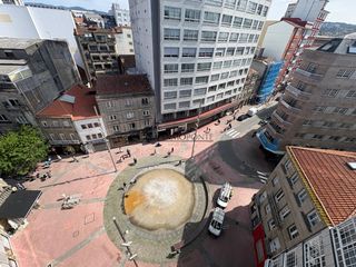 Rent Penthouse in Zona de Plaza de Barcelos. Alquiler de ático luminoso en calle peregrina   se alquila ático