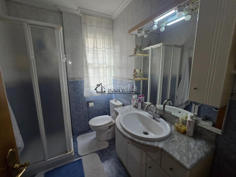 Foto 0c966e9a-4e7a-4268-9877-8ea1ee280542. Casa amb calefacció aparcament a Moaña