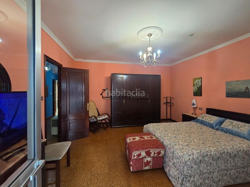 Foto d924ee04-cff7-4eb1-9064-8bf78fd4b461. Casa amb calefacció aparcament a Moaña
