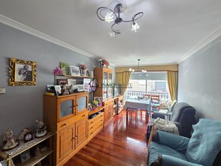 Pis a O  Burgo - Campus Universitario. Se vende piso luminoso de 3 habitaciones con garaje y trastero s