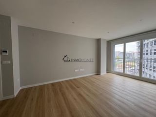 Miete Etagenwohnung in Zona de Plaza de Barcelos. Descubre tu nuevo hogar en eduardo pondal! este moderno piso a e