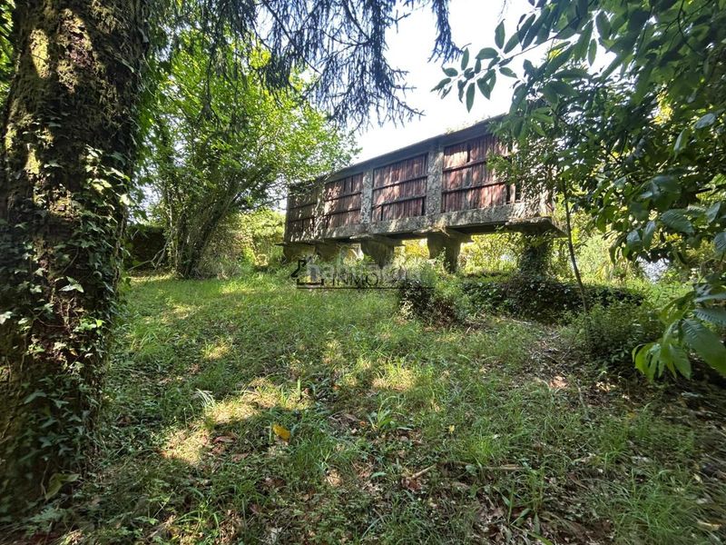 Foto f077b0ef-cf63-41bd-a9f8-c3fcc64a1b17. Casa amb aparcament a Cotobade