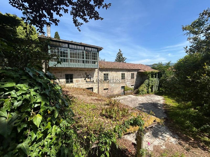 Foto f5bb2388-9429-4770-b940-1328c5b29489. Casa amb aparcament a Cotobade