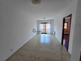 Pis a Zona de Plaza de Barcelos. Apartamento a la venta en rúa da seca, pontevedra. el inmueble s