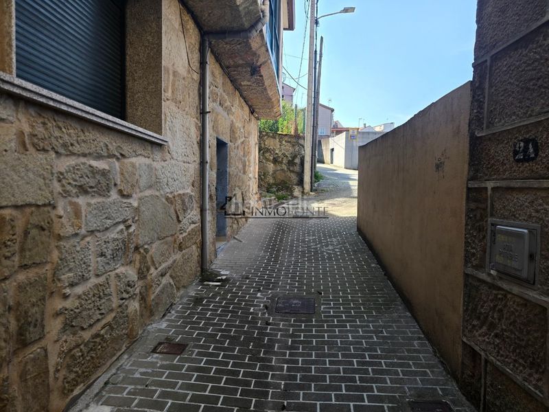 Foto 61cfb150-75de-4bed-b976-a0d899b81807. Casa aparellada a Marín