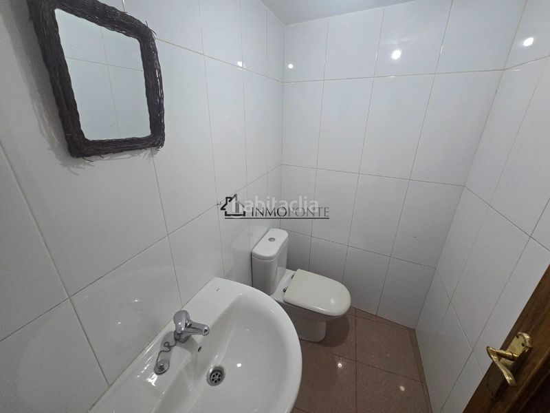 Foto 8d2e0d1d-dd43-4a26-a75f-49450b3c9138. Casa aparellada a Marín