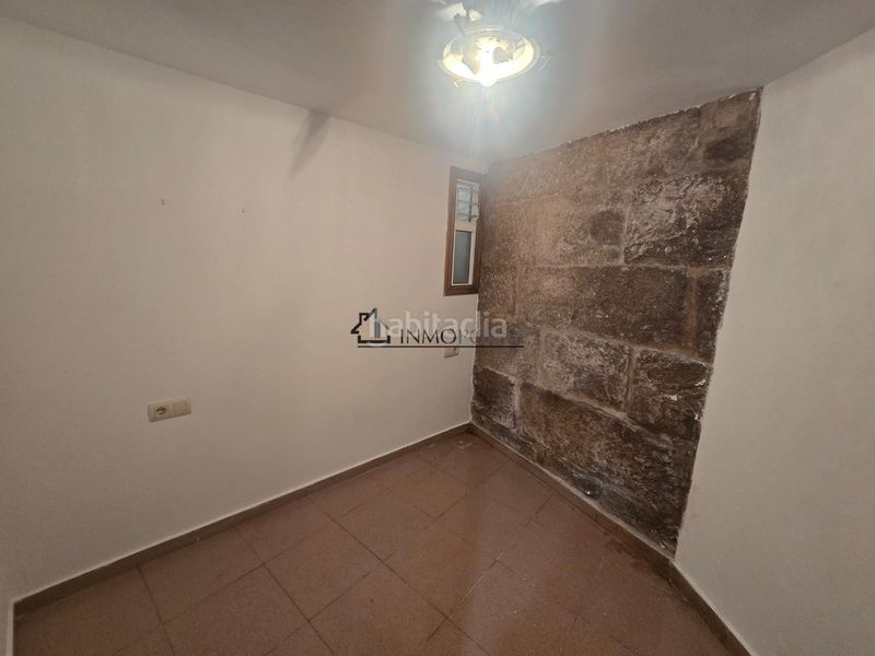 Foto ccea94c0-5beb-4f13-9607-ef63770b4354. Casa aparellada a Marín