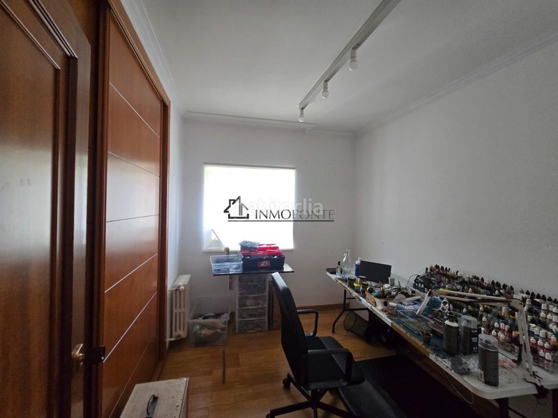 Foto f1d94760-2b1f-4e28-8c95-e0559c262c4e. Pis amb calefacció aparcament a Marín