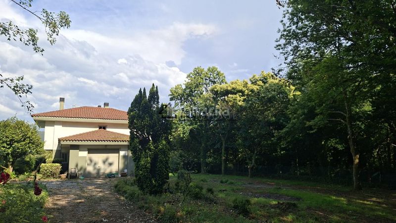 Foto 1b67b37f-a59a-4d68-83e5-318e7c565412. Casa amb calefacció aparcament a Forcarei