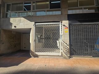 Local Comercial en Zona de Plaza de Barcelos. Local comercial en venta en pleno centro de pontevedra  calle ca