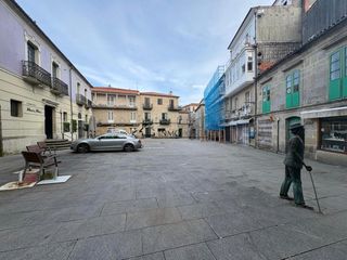 Pis a Centro - Echegaray. Descubre esta joya en el corazón de pontevedra!   amplio piso de