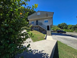 Casa a Parroquias Rurales. Casa en venta con vistas al mar en lourizán pontevedra se vende