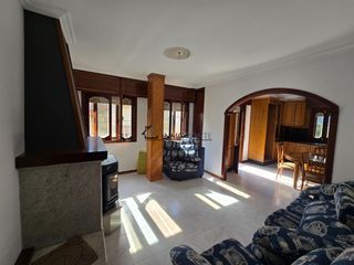 Location Appartement à Soutomaior. Se alquila piso de 3 habitaciones en el centro de arcade se alqu