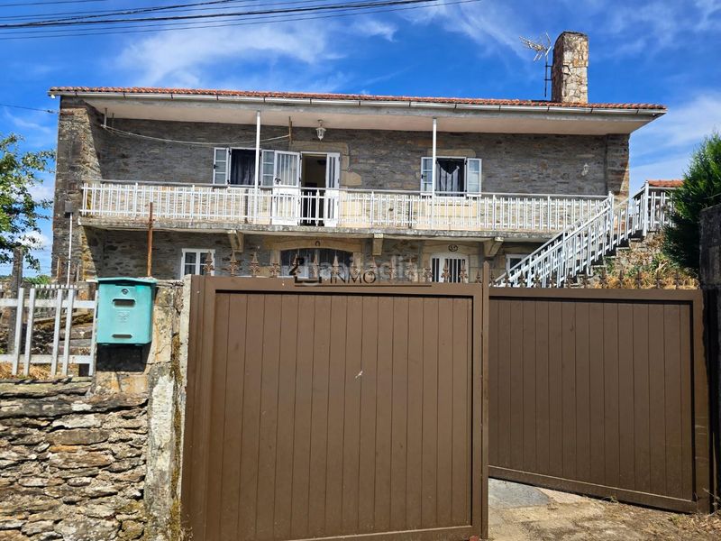Foto aac1afcf-951d-4021-8003-6db0382c48d7. Casa amb calefacció aparcament a Forcarei