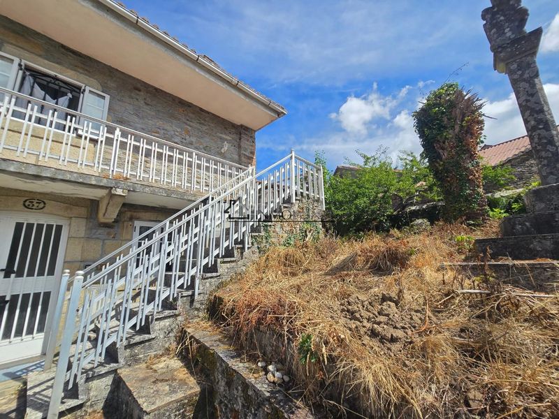 Foto d6690106-5920-4ee0-9acd-1ec73526f5c7. Casa amb calefacció aparcament a Forcarei