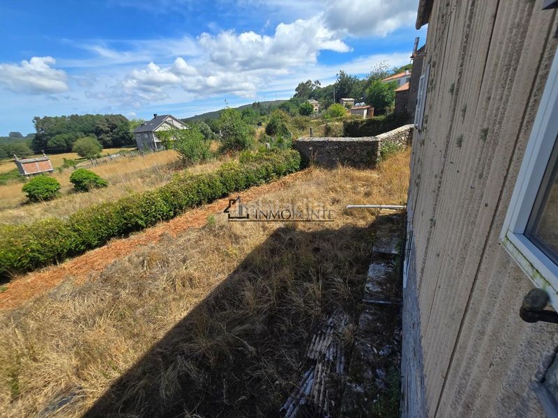 Foto fd357416-3de5-4f6e-9763-b95096525a57. Casa amb calefacció aparcament a Forcarei