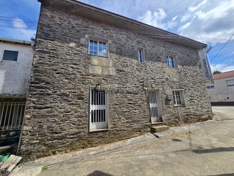 Foto f73c367f-82c3-4c32-947a-3ffa60b47eee. Casa a Forcarei