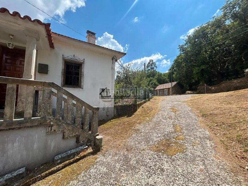 Foto 002069f7-dfcd-4423-9d23-e14d15a7f857. Casa amb calefacció aparcament a Forcarei