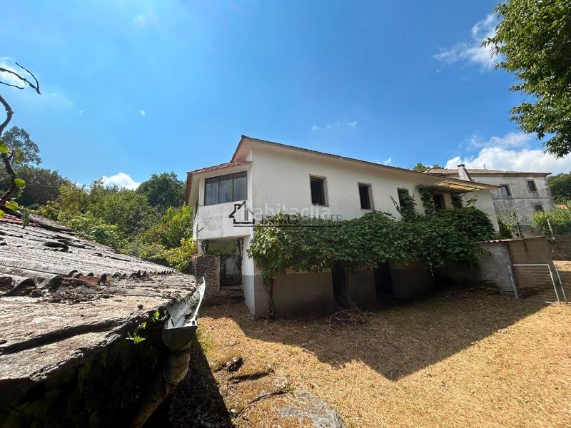 Foto adbd5cbc-e4ad-4c83-b3d5-a4892c8cec86. Casa amb calefacció aparcament a Forcarei