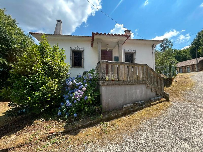 Foto ee0bbbd2-9ab8-4ec2-8300-fb6d0860523f. Casa amb calefacció aparcament a Forcarei