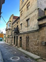 Casa  Santiña. Oportunidad única en o burgo, pontevedra casa con inmenso potenc
