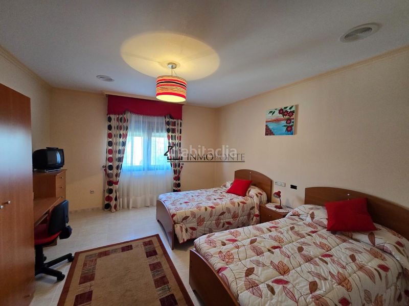 Foto b9176939-49c5-4e68-9bdf-3e62bf1d7e63. Casa amb calefacció aparcament a Valga