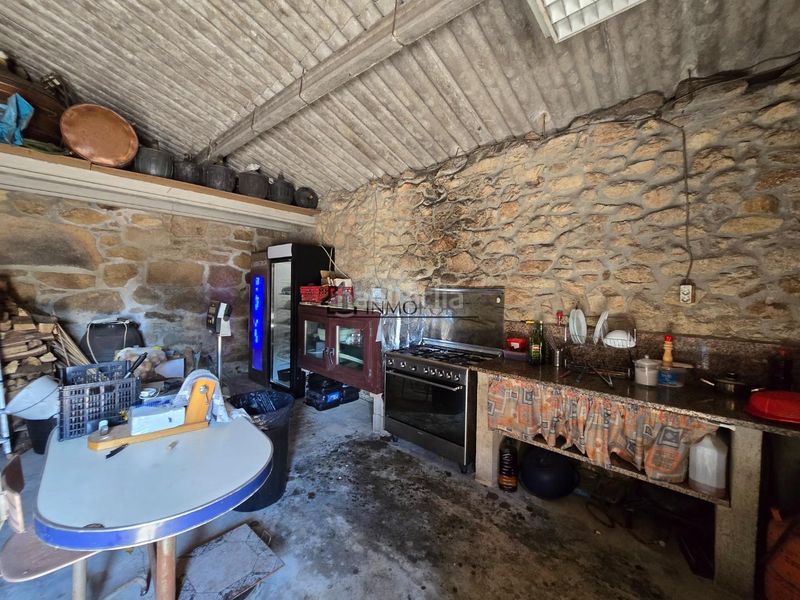 Foto bfea56f6-0a2e-40a1-93dc-55201d74e94b. Casa amb calefacció aparcament a Valga