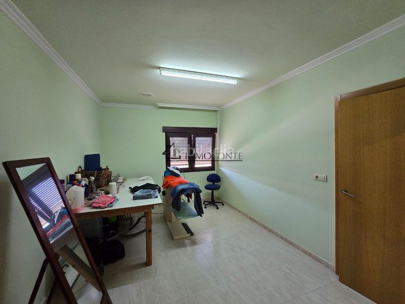 Foto e77091c9-0a1a-4645-81ee-8356774e322e. Casa amb calefacció aparcament a Valga