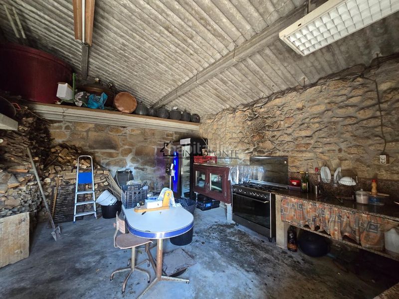 Foto ef056832-1000-4c6c-920e-22d18fc7369f. Casa amb calefacció aparcament a Valga