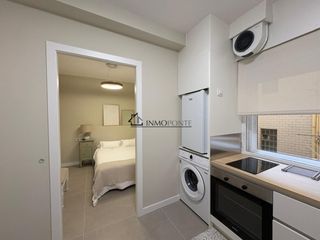 Location Studio à Zona de Plaza de Barcelos. Se alquila estudio de septiembre 2026 a junio 2027 se alquila bo