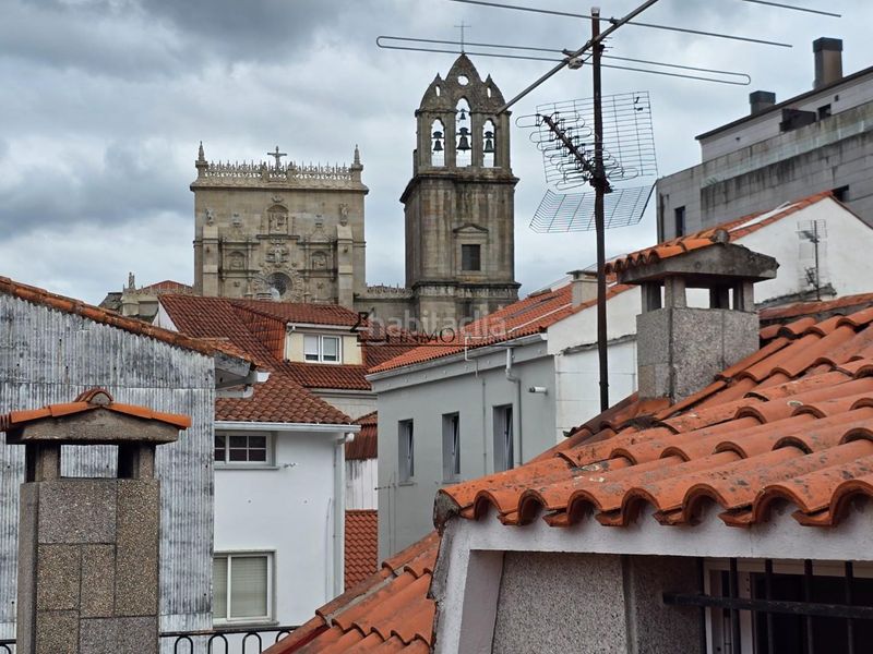 Foto 55d79c25-1589-4584-93ea-46770243fd97. Casa amb calefacció aparcament a Centro - Echegaray Pontevedra