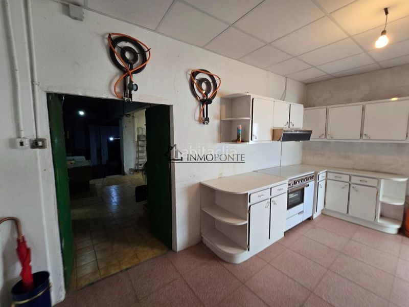 Foto 5a4aec02-5d17-4949-8c87-d43d8e0293a4. Casa amb calefacció aparcament a Centro - Echegaray Pontevedra