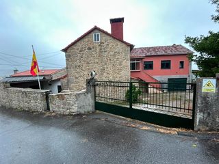 Casa a Moraña. Se vende casa con terreno en moraña, pontevedra. si buscas una v