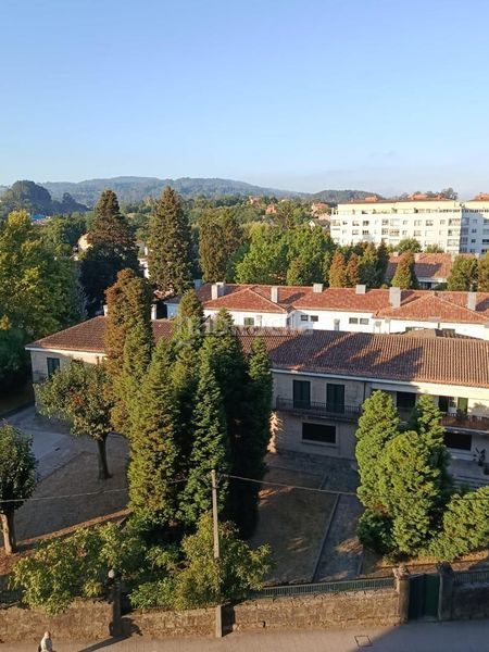 Foto 5b67c8ea-cec5-4b71-b4a2-b1abaefea7e2. Pis amb calefacció aparcament a Zona Fernández Labreda Pontevedra