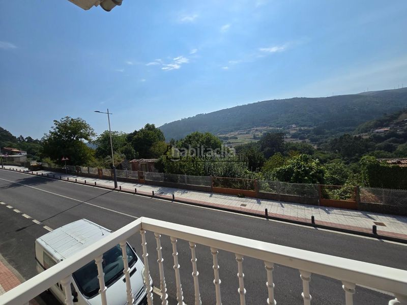 Foto d96c34f3-c98a-4a0d-8ec1-6cdc3ed964f0. Casa adossada a Forcarei