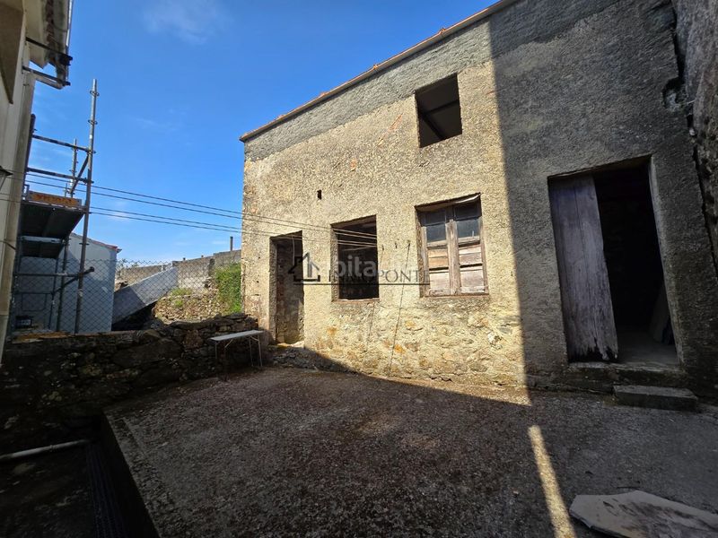 Foto dda793cf-37f3-409b-9327-d6f2fb28c106. Casa adossada a Forcarei