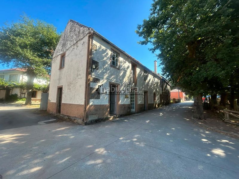 Foto 04a96ec0-2792-4d85-a29f-e24ada8eda37. Casa se vende casa con enorme potencial a tan solo unos metros del emblemático santuario de a nosa señora do corpiño, en la parroquia d en Lalín