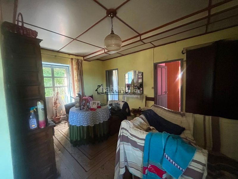 Foto 8a427629-1587-4e0c-82d6-c610a2674c01. Casa se vende casa con enorme potencial a tan solo unos metros del emblemático santuario de a nosa señora do corpiño, en la parroquia d en Lalín