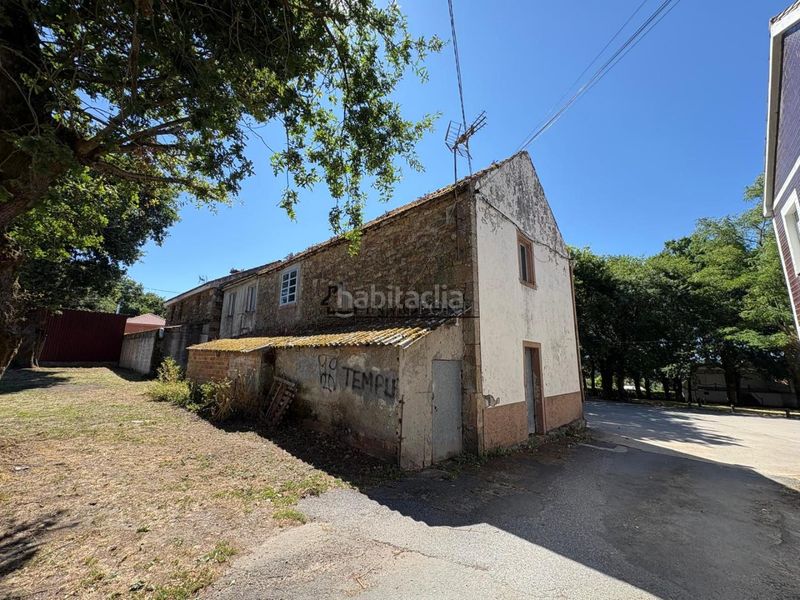 Foto a1db95c9-5d38-4f74-80c1-9bbdc512ce98. Casa se vende casa con enorme potencial a tan solo unos metros del emblemático santuario de a nosa señora do corpiño, en la parroquia d en Lalín