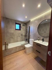 Pis a Centro - Echegaray. Se vende apartamento proximo a la alameda el apartamento se dist