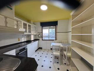 Rent Flat in Combarro. Se alquila piso amueblado en combarro el piso se distribuye en t