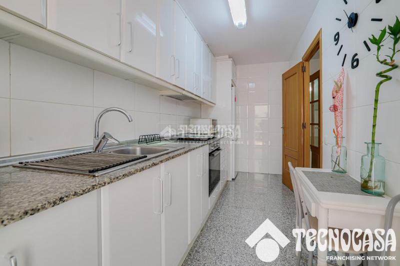 Foto 6bf579a3-bf2f-4190-adf7-8f1cec465a94. Piso  en venta en Sants Barcelona