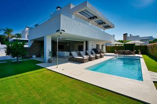 Maison à Nueva Alcántara. Hermosa villa con distancia a pie de la playa