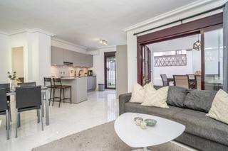 Rez-de-chaussée à Nueva Andalucía centro. Apartamento completamente renovado en ubicación ideal