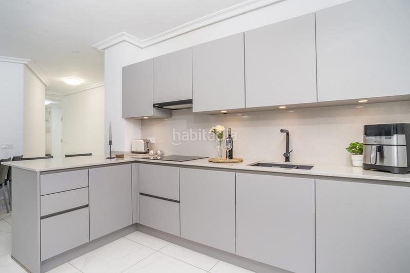 Foto 8c47e235-e111-4019-96bf-a8a58517b900. Planta baixa amb aparcament piscina a Nueva Andalucía centro Marbella