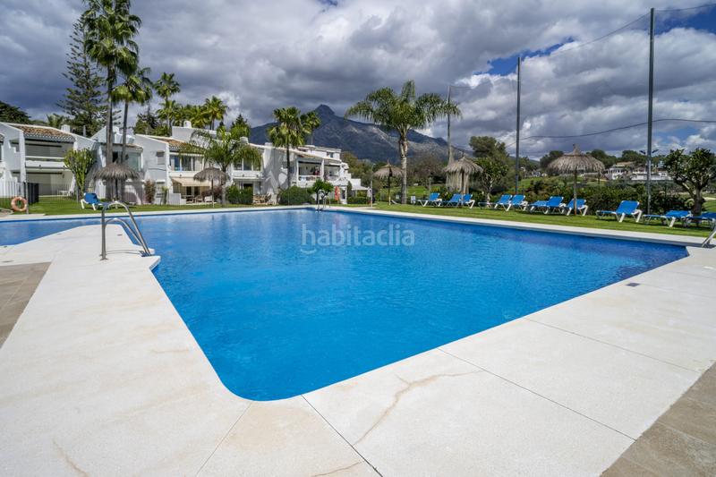 Foto 00cd2369-aaea-4ca3-b6dd-95fe111227e8. Planta baja apartamento en planta baja en venta en azahara i ubicación privilegiada y primera línea de golf en Marbella