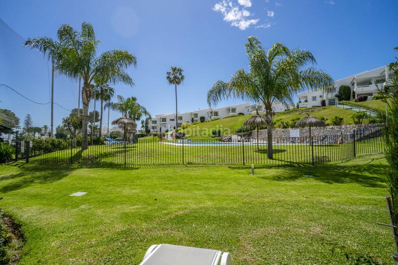 Foto 087563d1-4f11-4fd2-ad99-3c3184ea54cb. Planta baja apartamento en planta baja en venta en azahara i ubicación privilegiada y primera línea de golf en Marbella