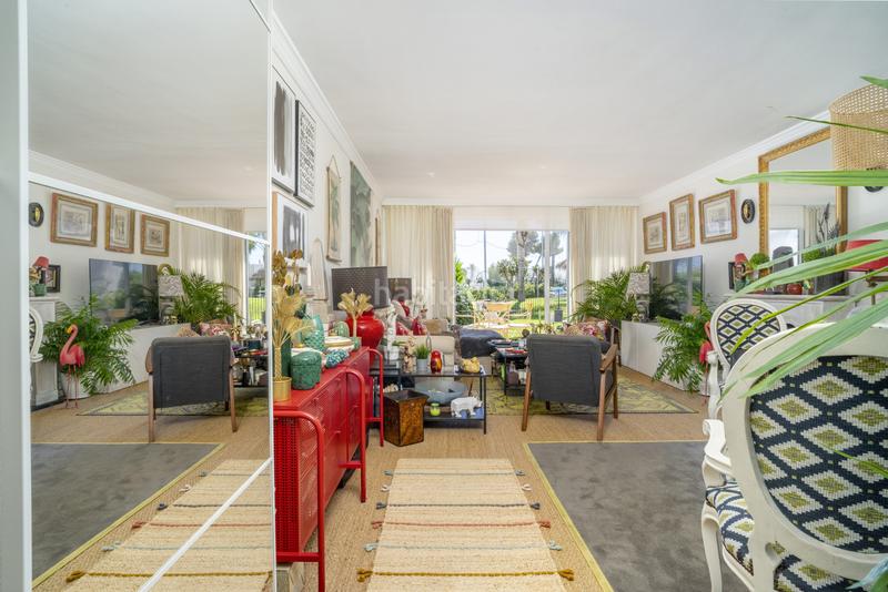 Foto 35612ef9-3ad1-4f55-8445-dd440afa41c1. Planta baja apartamento en planta baja en venta en azahara i ubicación privilegiada y primera línea de golf en Marbella