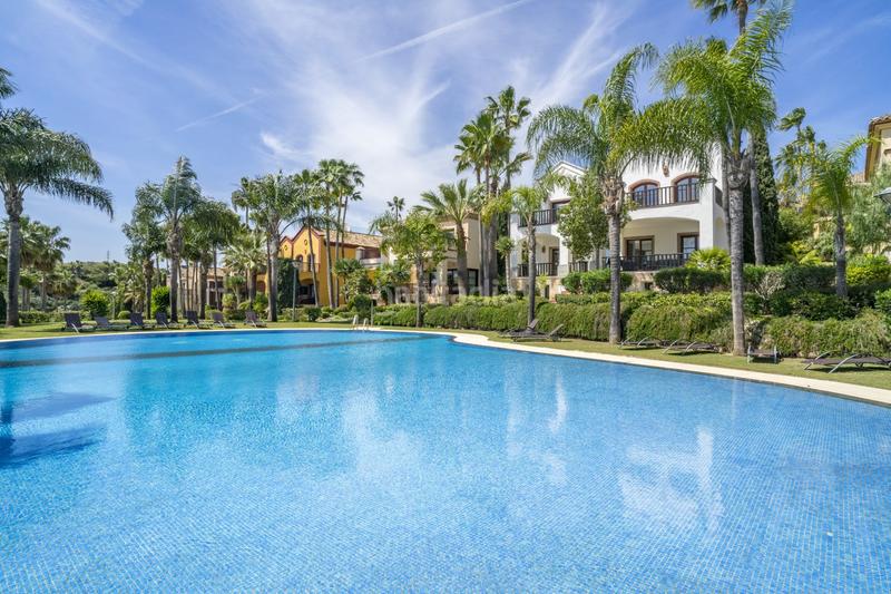 Foto 3e3882b8-b5a5-4f44-928a-deec37e1cae1. Casa villa de lujo en urbanización prestigiosa en Marbella